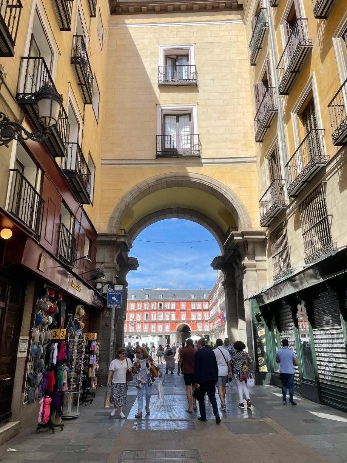 Big Apartment In Plaza Mayor In Madrid Spain Buitenkant foto